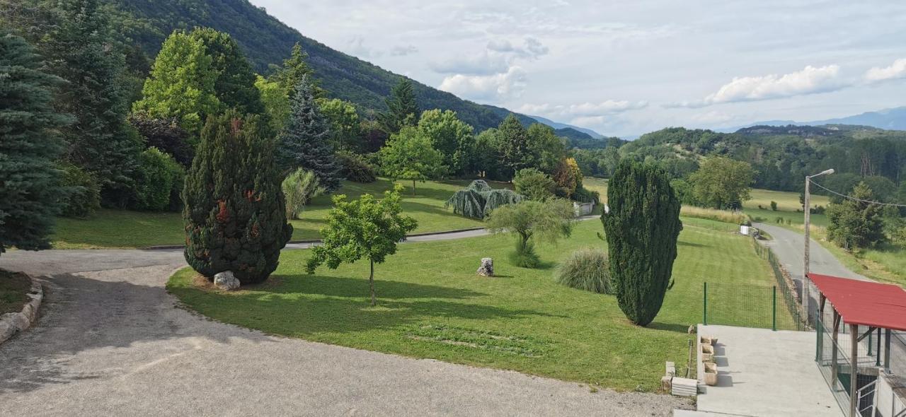 Gite Les 3 Lacs Chez Nath Ambleon Exteriör bild
